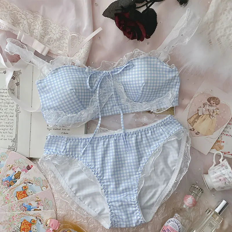 Coquette mood bra and panties set in plaid cotton with lace trim and bow details, comfy and stylish for any day