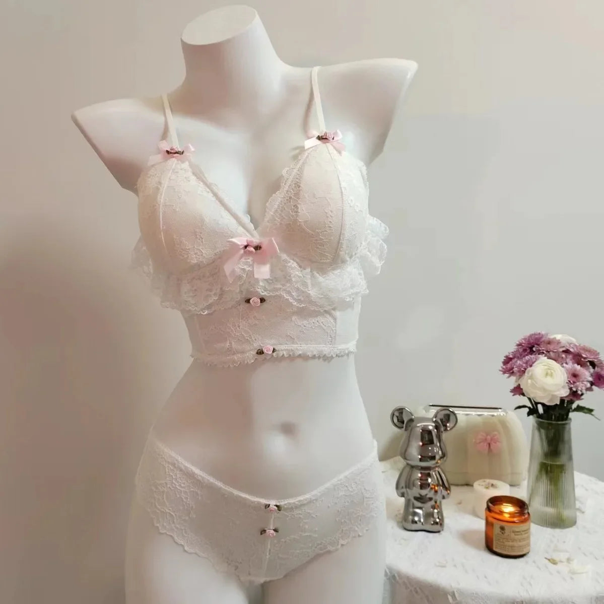 Cotton lace underwear girls set with soft fabric, matching bra and panties, perfect for teenage and caregiver styles