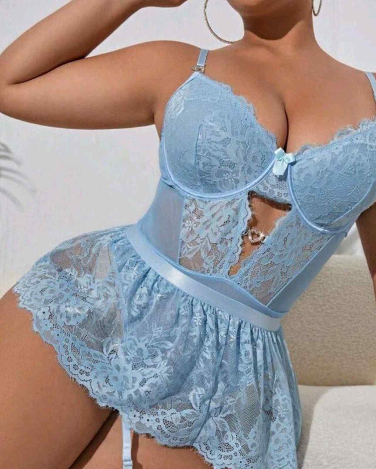 Flirty hot baddie wearing a blue corset dress β kawaii dollcore look