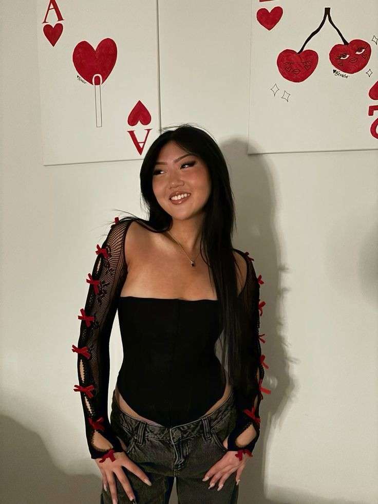 Full-arm lace bolero gloves in hot pink and black, kawaii cutecore accessory perfect for cosplay and little space outfits