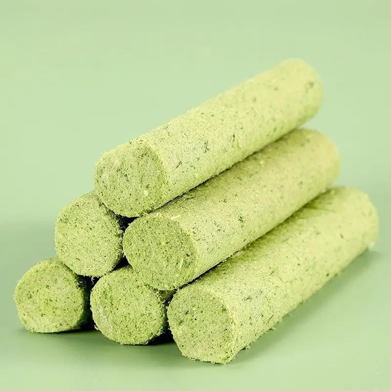 Natural Cat Grass Sticks, fun and healthy chew toy for cats, supports digestion and freshens breath
