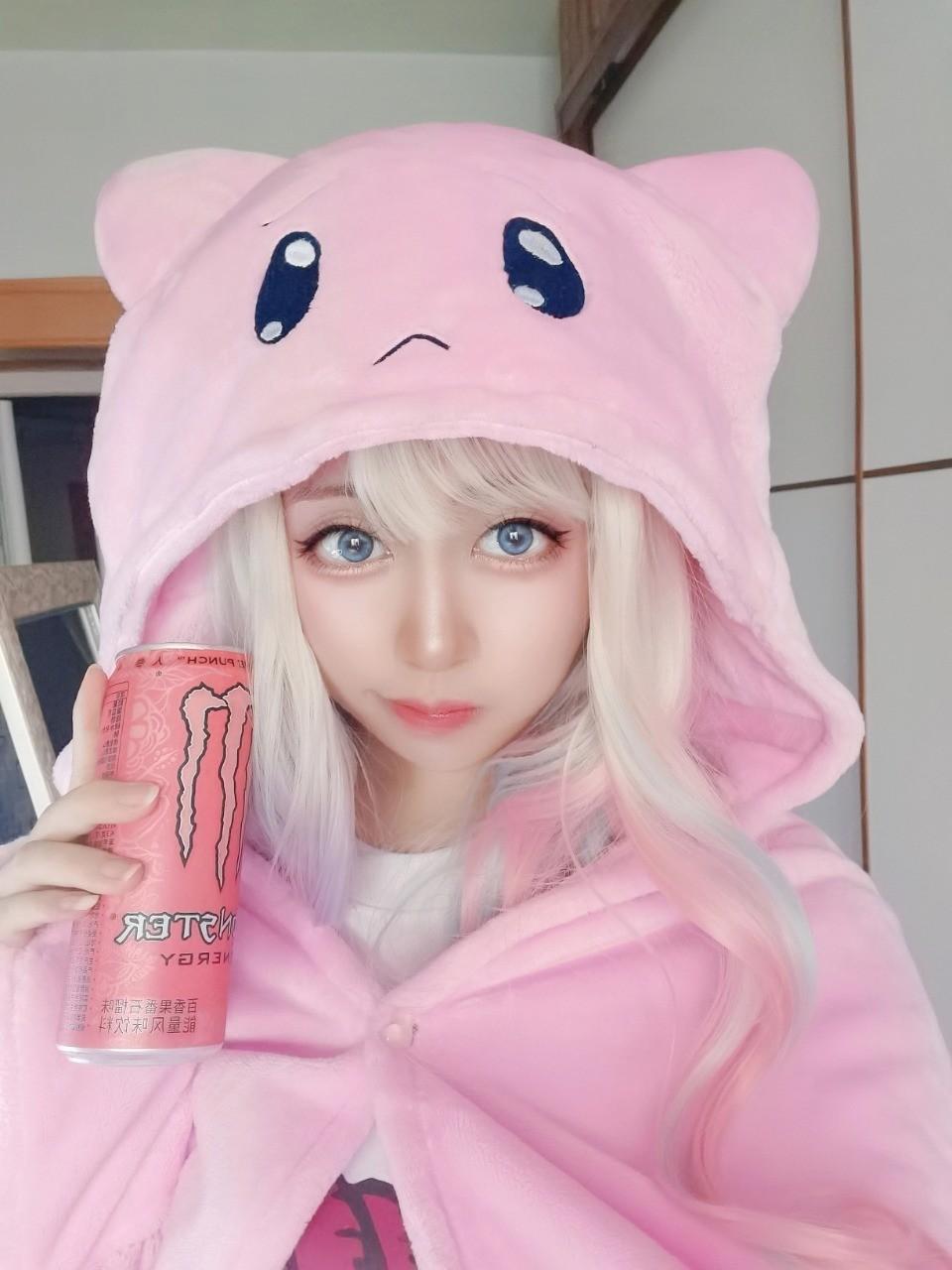 soft pink kitty blanket with 3D ears and eyes for cutecore bedrooms, cuddling, and kawaii little-space play