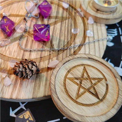 Pine wood 5-candle pentacle holder ideal for cutecore and spiritual ceremonies